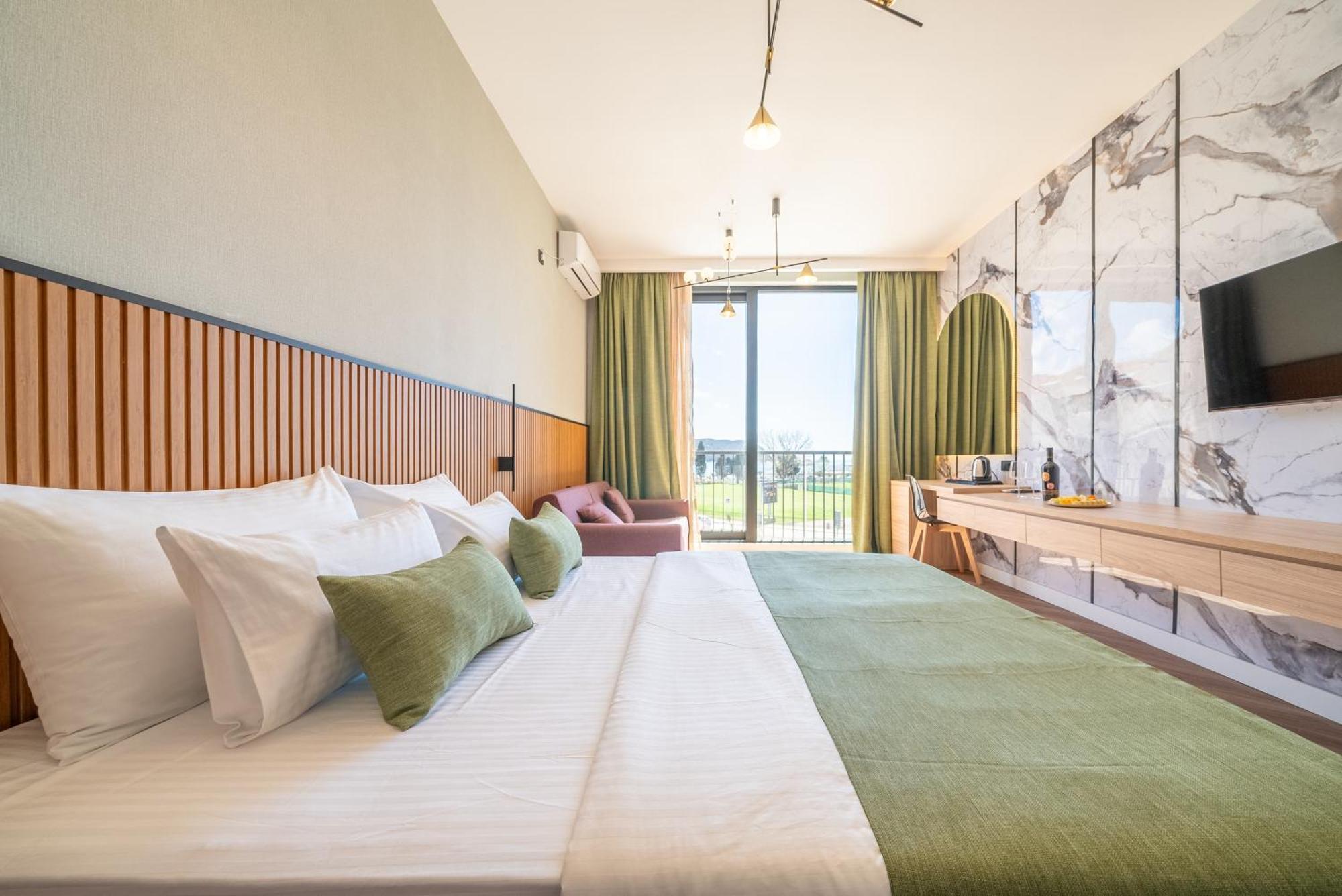 Hotel Millennium By Aycon Budva Exteriör bild