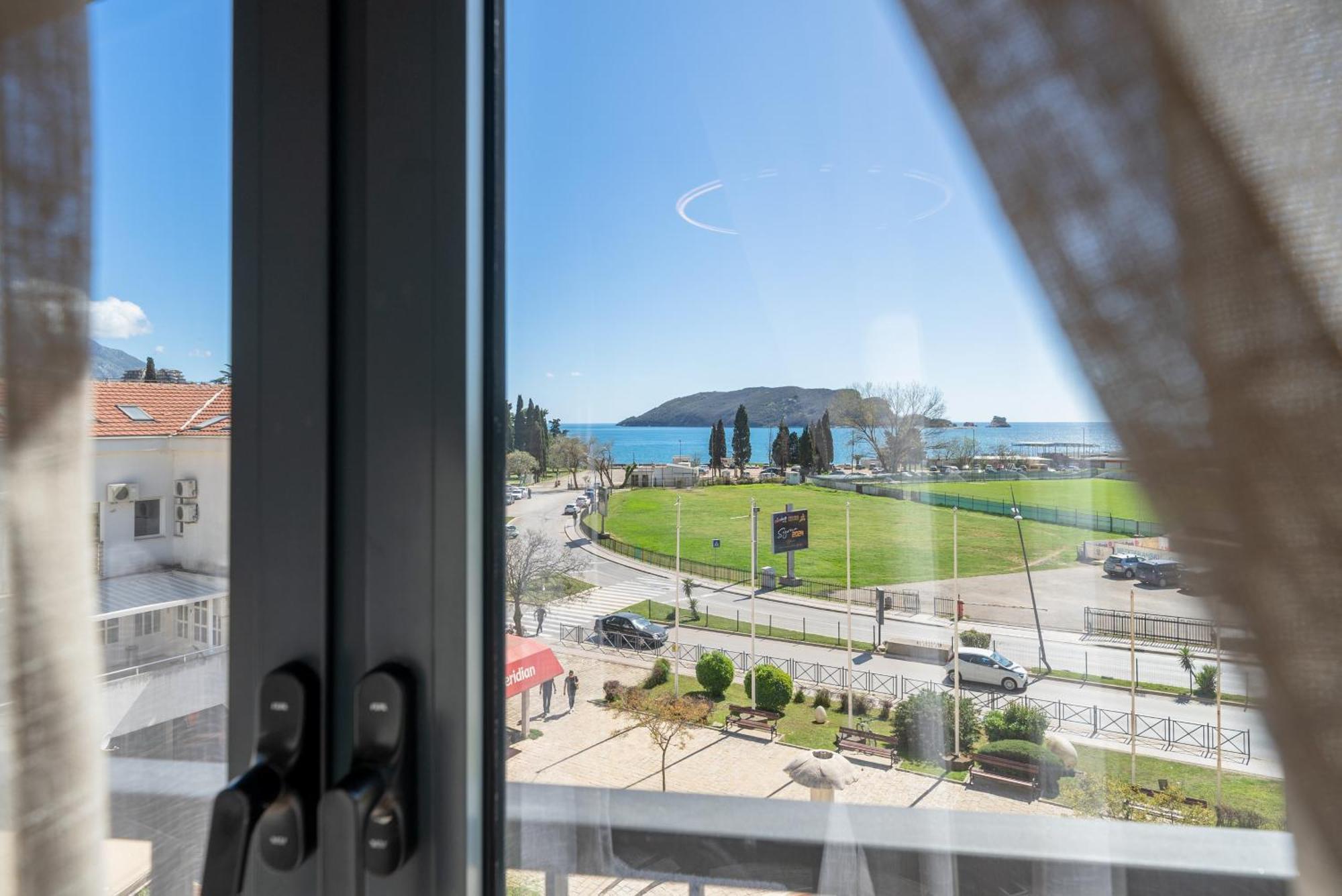 Hotel Millennium By Aycon Budva Exteriör bild
